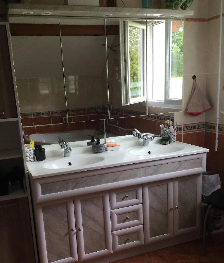 Location Chambres Le Panorama - Aeroport Geneve - Pays De Gex Chevry  Guest house Chevry (Ain)